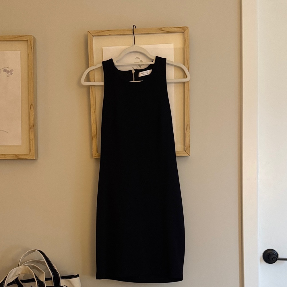 Elegant Black Sleeveless Dress